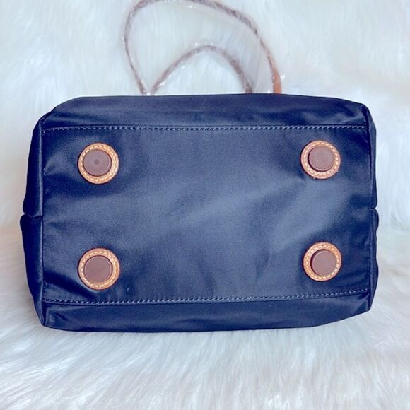 Dooney & Bourke NWT Leighton black nylon and leather satchel/ shoulder bag - Picture 6 of 11